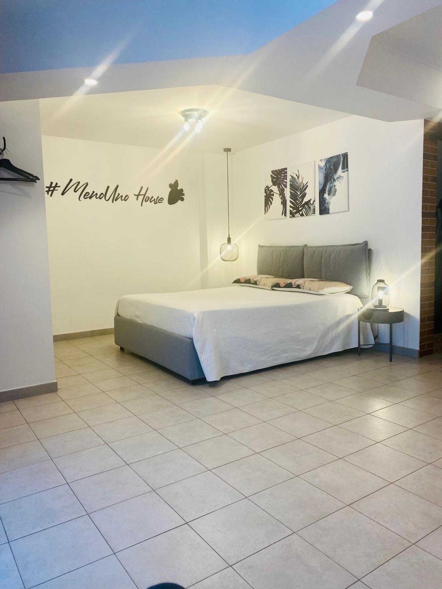 Menouno House Appartement Crispiano Buitenkant foto